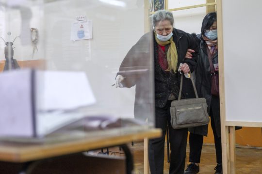 Βουλγαρία: εκλογές χωρίς νικητή, άνοδος αντισυστημικών κομμάτων