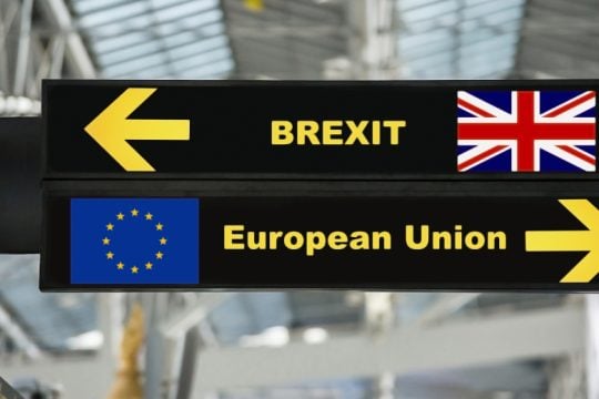 To Brexit προκαλεί «αιμορραγία» στο χρηματοπιστωτικό σύστημα του Ηνωμένου Βασιλείου