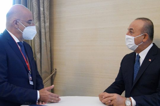 Αναβάλλεται για την Πέμπτη η συνάντηση Δένδια- Τσαβούσογλου