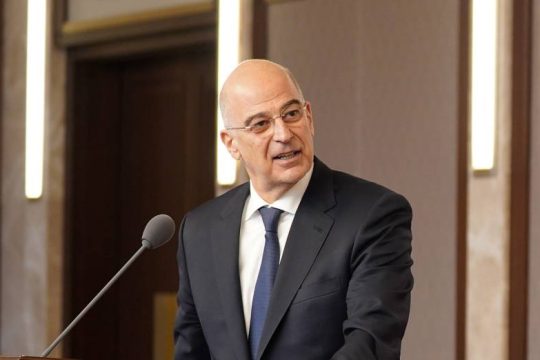 Στην Κύπρο για τετραμερή ο Δένδιας μετά τη σύγκρουση με Τσαβούσογλου