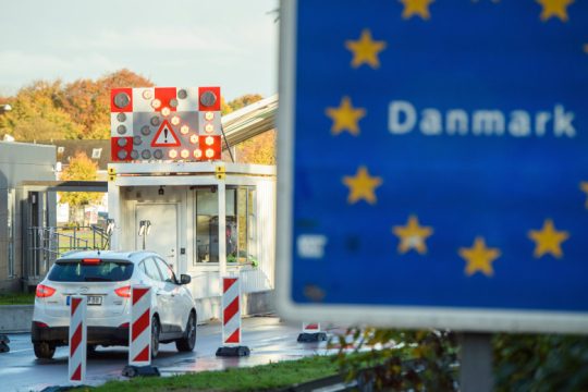 Απηύδησε η Δανία με την Ε.Ε., ετοιμάζει εργοστάσιο παραγωγής εμβολίων