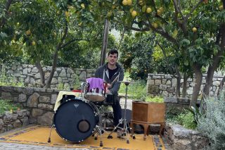 Ντραμς ανάμεσα στις πορτοκαλιές…
