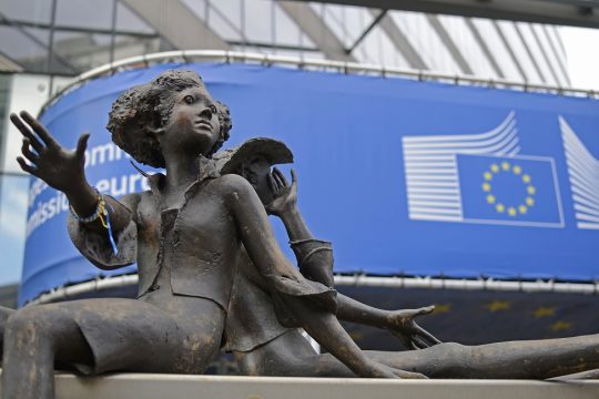 Ο Τέταρτος Δρόμος για τους Ευρωπαίους Σοσιαλιστές ή ένα νέο Επινέ