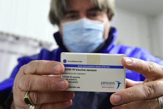 Νέα ψυχρολουσία με την Johnson & Johnson