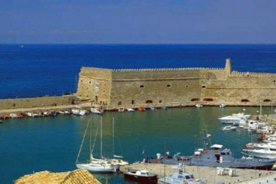 «Το Ενετικό Λιμάνι και η χερσαία ζώνη πρέπει να παραχωρηθούν στον Δήμο Ηρακλείου»