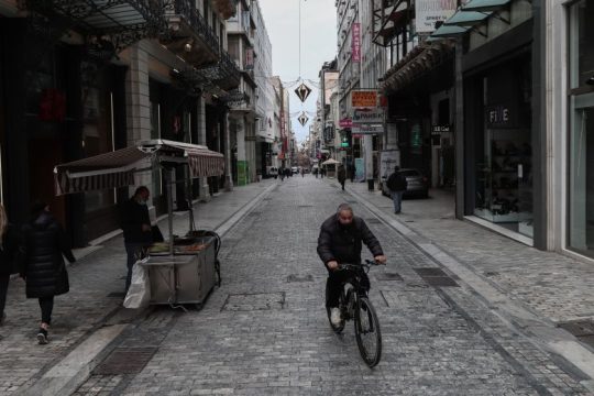 Άνοιγμα του λιανεμπορίου με… παρατράγουδα