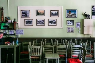 Πρώτα τους καπελώνουν, μετά τους επικαλούνται