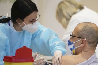 Συμφωνία των «27» για διανομή 3 εκατ. δόσεων αλληλεγγύης σε πέντε χώρες