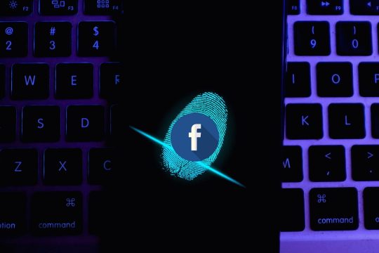 Διαρροή προσωπικών δεδομένων από το Facebook