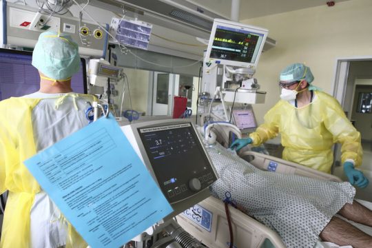Μπρος πανδημία, πίσω γραφειοκρατία για τη Γερμανία