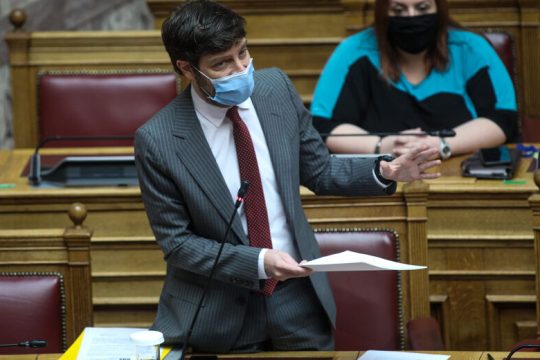 Εξακολουθεί να εργάζεται στο Εθνικό Θέατρο ο Γιάννης Λιγνάδης