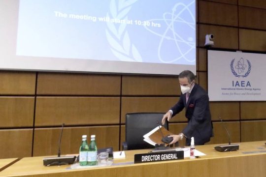 Έναρξη συνομιλιών με «μικρό καλάθι» για το πυρηνικό πρόγραμμα του Ιράν