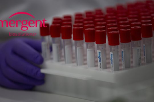 FDA: Απαράδεκτες συνθήκες υγιεινής σε εγκαταστάσεις παρασκευής του εμβολίου της J&J