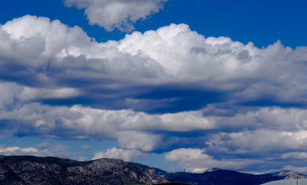 Χαλάει ο καιρός, ανεβαίνει λίγο η θερμοκρασία