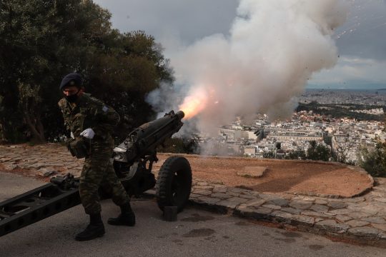 Infonews: Από τα βόλια στα εμβόλια…