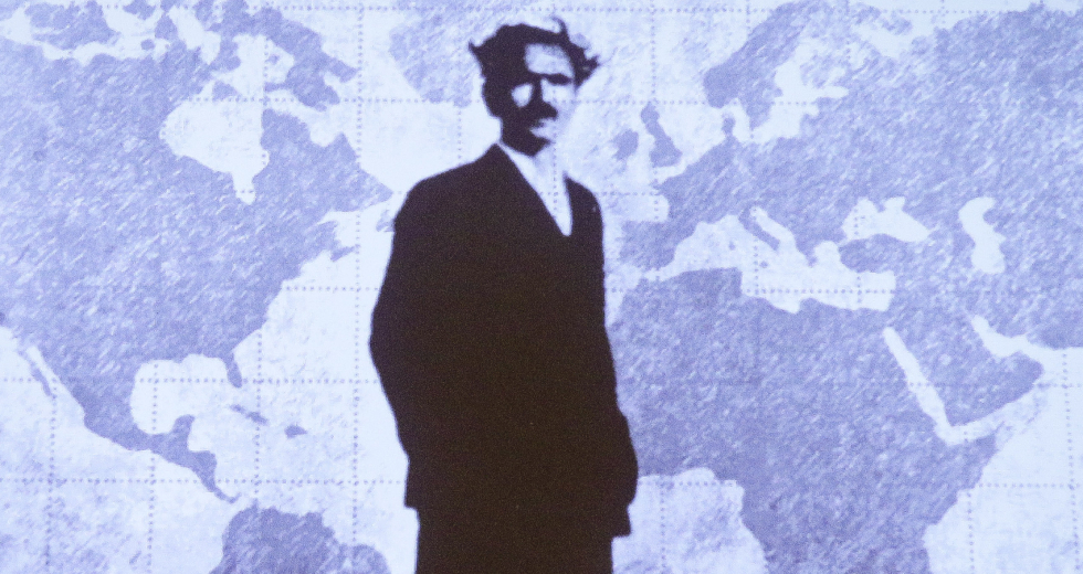 «Ακροβάτης πάνω από το χάος»