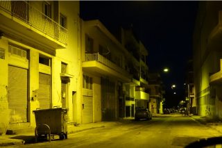 Η πόλη μετέωρη
