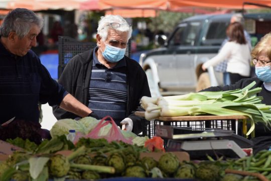 Αναστολή πωλήσεων βιομηχανικών προϊόντων στις λαϊκές αγορές Κοζάνης