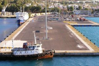Μονοπώλιο στο λιμάνι της Σούδας καταγγέλλουν οι ιδιοκτήτες φορτηγών