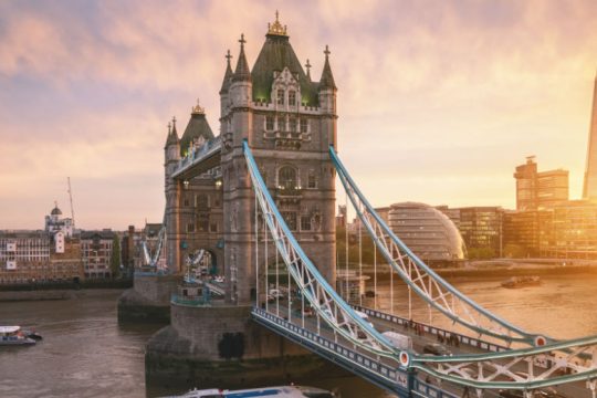 Επαναλειτουργεί ο σταθμός London Bridge, τέλος συναγερμού