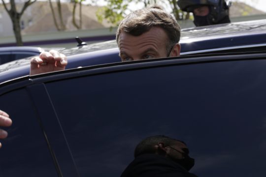 Πραξικόπημα στον Σηκουάνα;