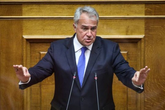 Ενας νόμος, ένα άρθρο
