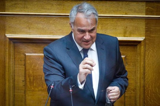 Με το μυαλό στον Παπαδόπουλο