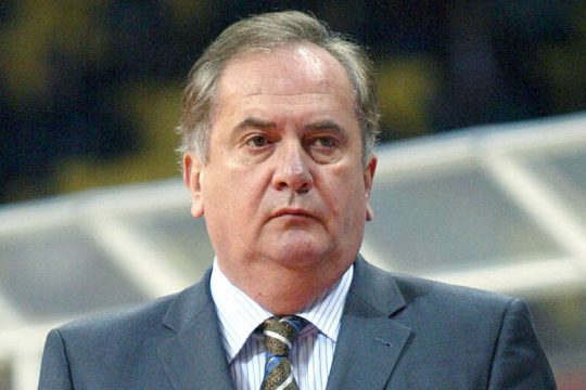 Τα 4 του και το πρώτο ελληνικό