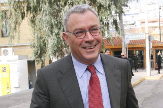 Ο τιτάνας της ενημέρωσης Μανόλης Καψής… και το σπασμένο χέρι του μαθητή!