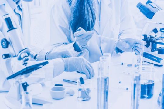 Πρόταση για μαθήματα διά ζώσης από φοιτητές Ιατρικής