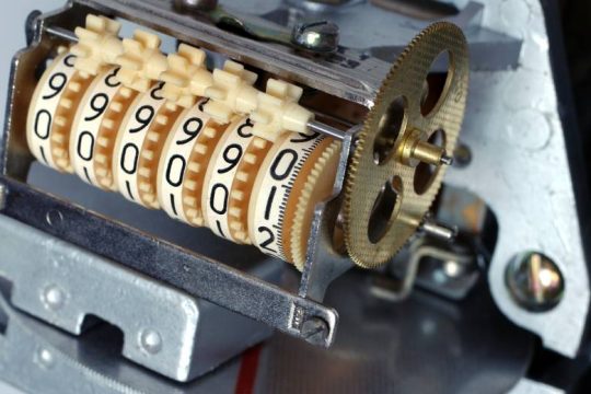Οι επενδύσεις στα δίκτυα ηλεκτρικής ενέργειας