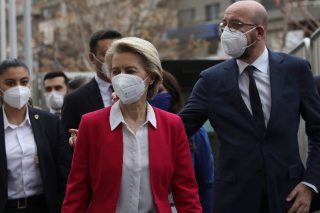 Αναλαμβάνει μερίδιο ευθύνης για το Sofagate ο Μισέλ