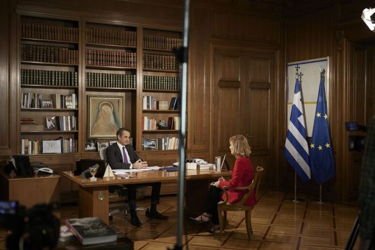 Ψέματα Μητσοτάκη και αλαλούμ με τα τεστ