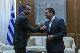 «Καρφί»