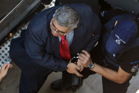 Γιατί άνοιξαν οι δικαστές την πόρτα εξόδου στον Μιχαλολιάκο