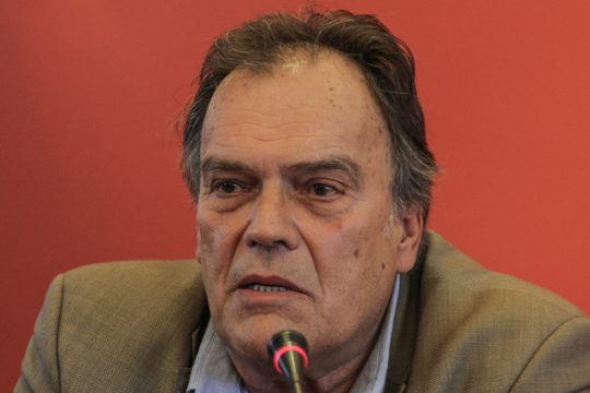 Νεφελούδης: Παραιτηθείτε κα Νικολάου