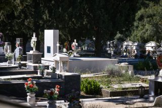 Ιδιώτες τώρα και στα νεκροταφεία!