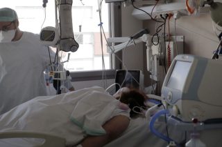 Χαλάρωση μέτρων στο ζενίθ της κρίσης
