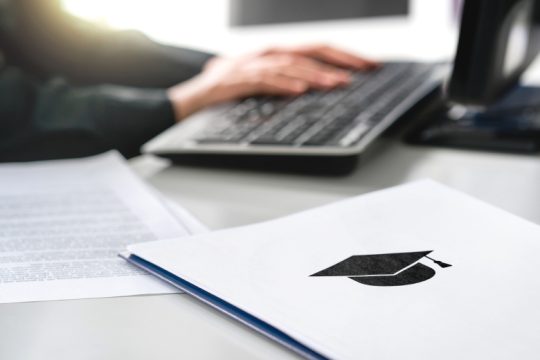 Πρόγραμμα με δίδακτρα στο ΑΠΘ…college
