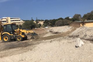 Οι καταπατητές του Σαρωνικού έχουν θράσος