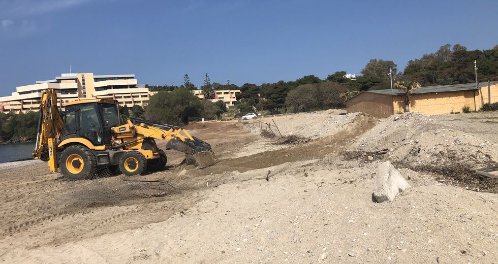 Οι καταπατητές του Σαρωνικού έχουν θράσος