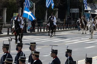 Το κιτς, η προβατοποίηση και η χούντα