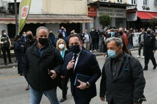 Πρόσθετη στήριξη για να τους καλμάρει
