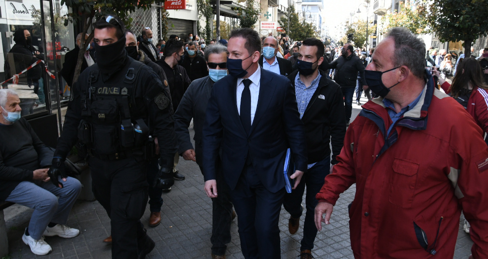 Από τα λουκέτα στο click away: Το απόλυτο μπάχαλο για Θεσσαλονίκη, Αχαΐα, Κοζάνη