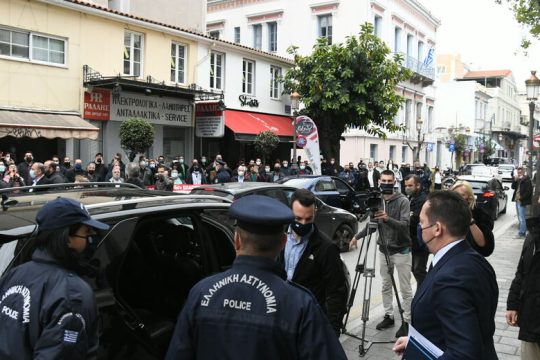 Το τρίγωνο της οργής μετά το φιάσκο