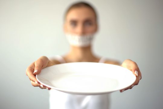 «Η σχέση μου με το μέτρο της τροφής»