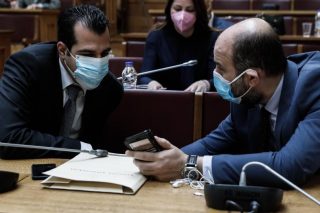 Εκαναν ερώτηση στη Βουλή για τον Κουκουλοφόρο