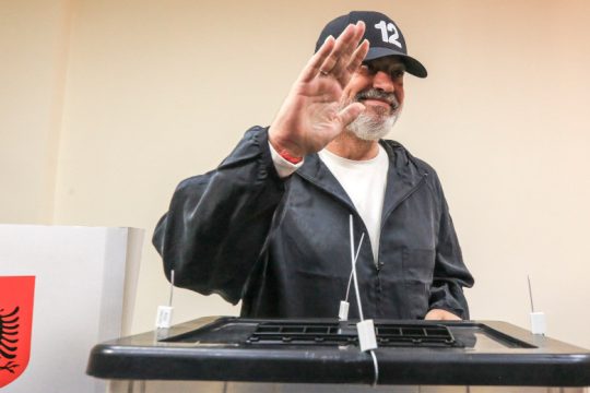 Νίκη για το κόμμα του Έντι Ράμα δείχνει το exit poll για τις αλβανικές εκλογές