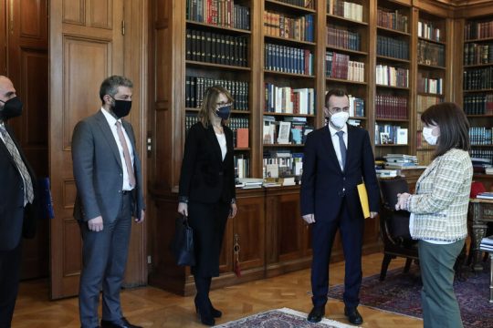 Στην Πρόεδρο η Ένωση Δικαστών και Εισαγγελέων