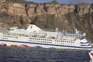 Επί 14 χρόνια στο βυθό της Σαντορίνης το τοξικό κουφάρι του «Sea Diamond»